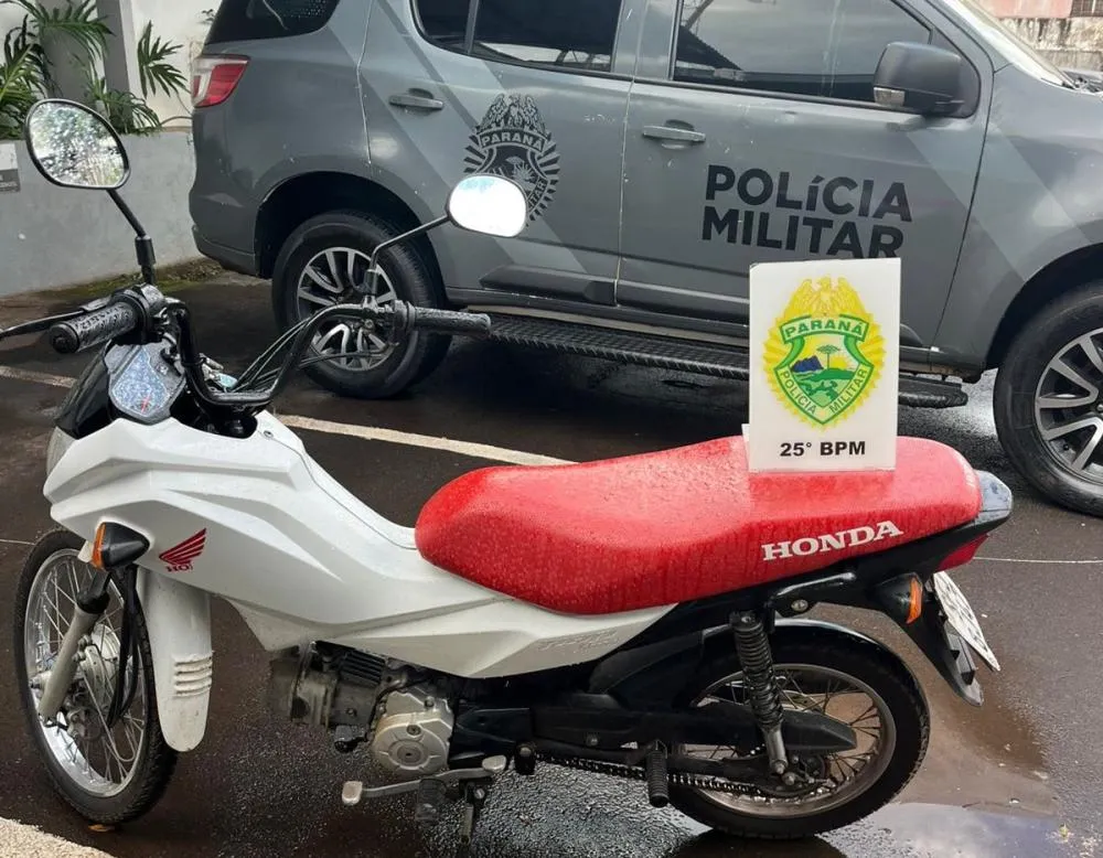PM recupera moto furtada e prende dois homens por receptação em Umuarama