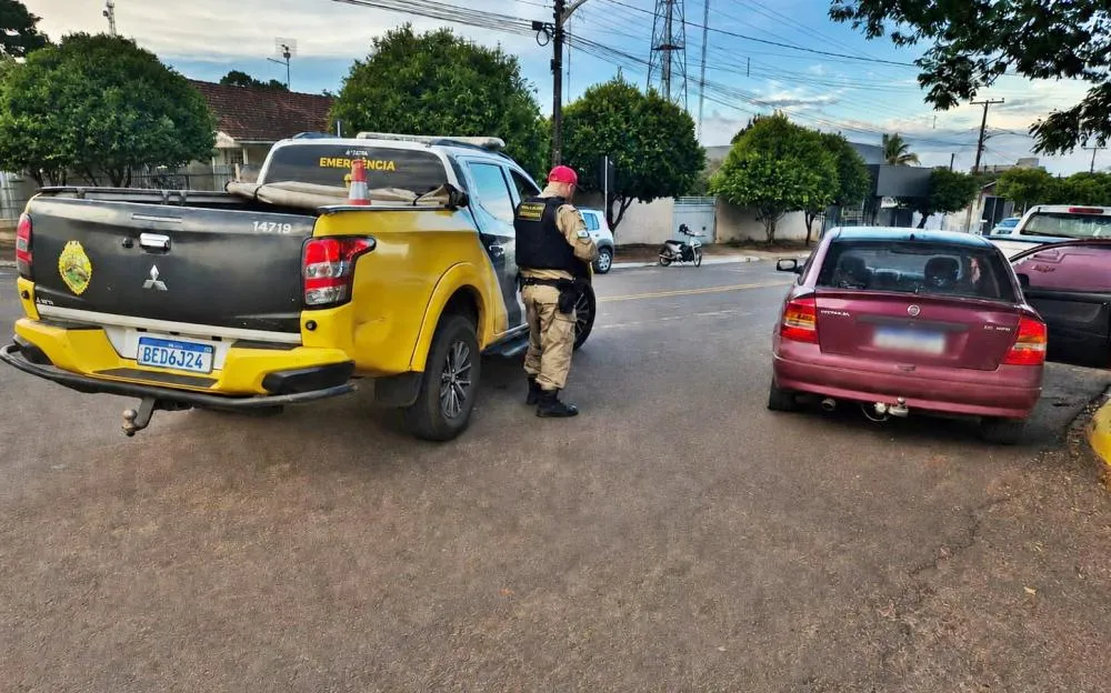Jovem sem CNH foge da Polícia Rodoviária por 30 quilômetros na PR-323
